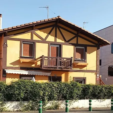 Preciosa Casa Bi-familiar Al Lado De Donosti.