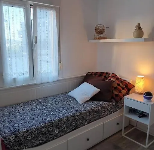 Preciosa Casa Bi-familiar Al Lado De Donosti.