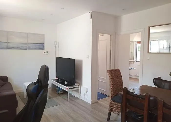 Preciosa Casa Bi-familiar Al Lado De Donosti. Apartment