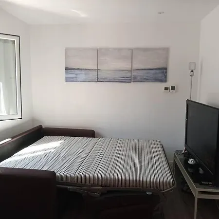 Preciosa Casa Bi-familiar Al Lado De Donosti. * אירון