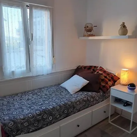 Preciosa Casa Bi-familiar Al Lado De Donosti.