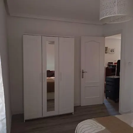 Preciosa Casa Bi-familiar Al Lado De Donosti.