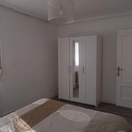 Preciosa Casa Bi-familiar Al Lado De Donosti. * אירון
